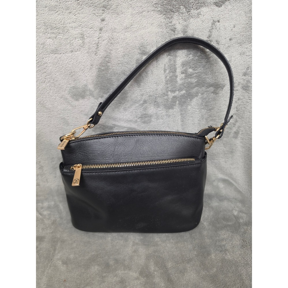 Divina Firenze Black Leather Shoulder Bag Gold Tone Hardware Zip Pocket